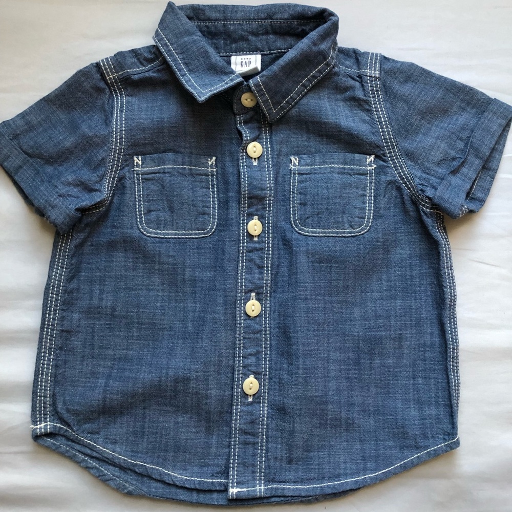Short Sleeved Gap button up denim shirt